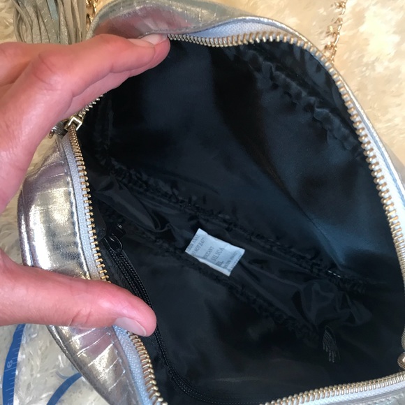 NWT Victoria’s Secret silver crossbody purse - Picture 6 of 8